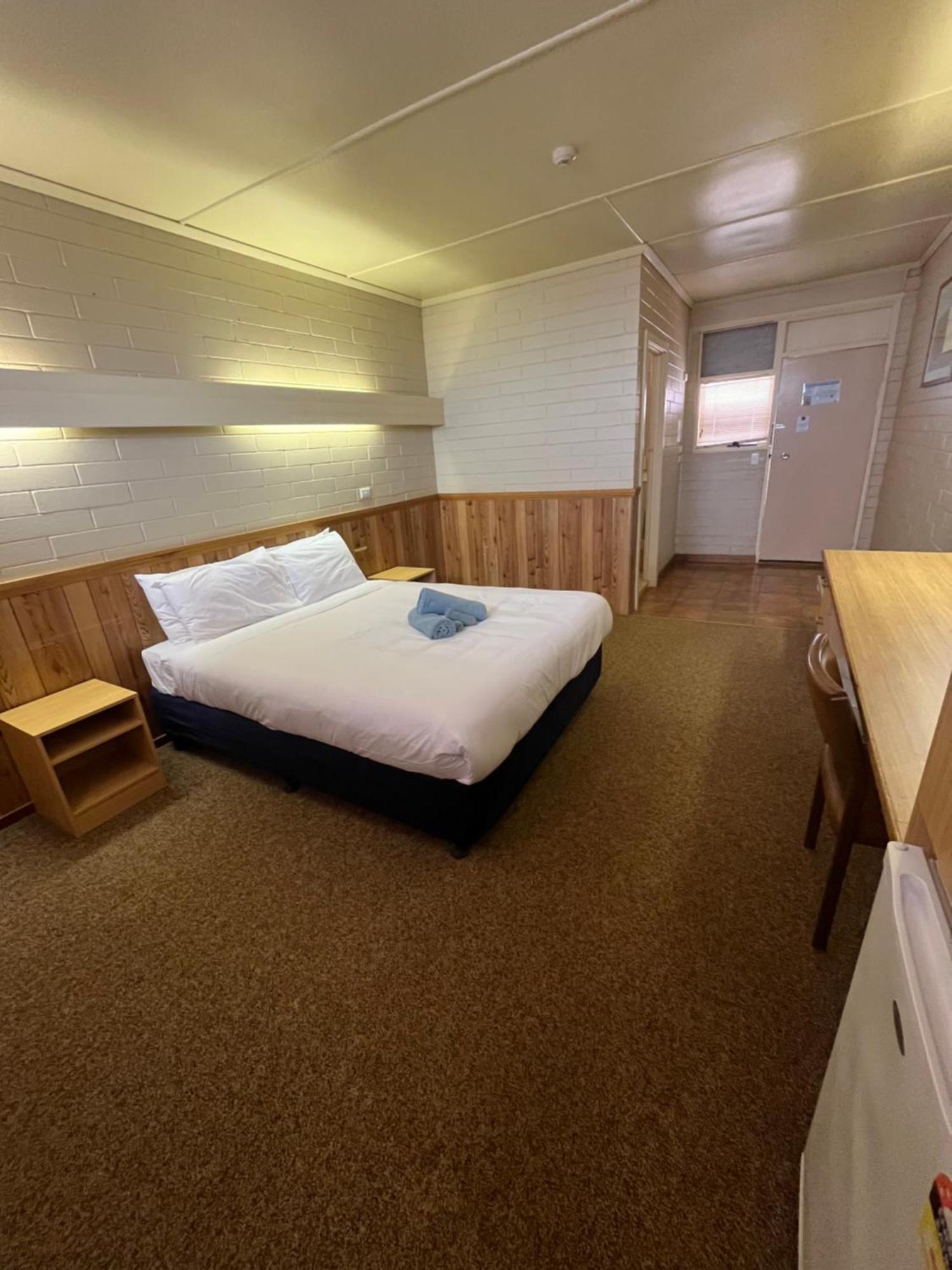 Opal Inn Hotel, Motel, Caravan Park Coober Pedy Extérieur photo